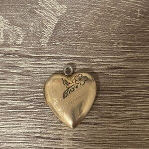 Vintage Gold Heart Locket Pendant